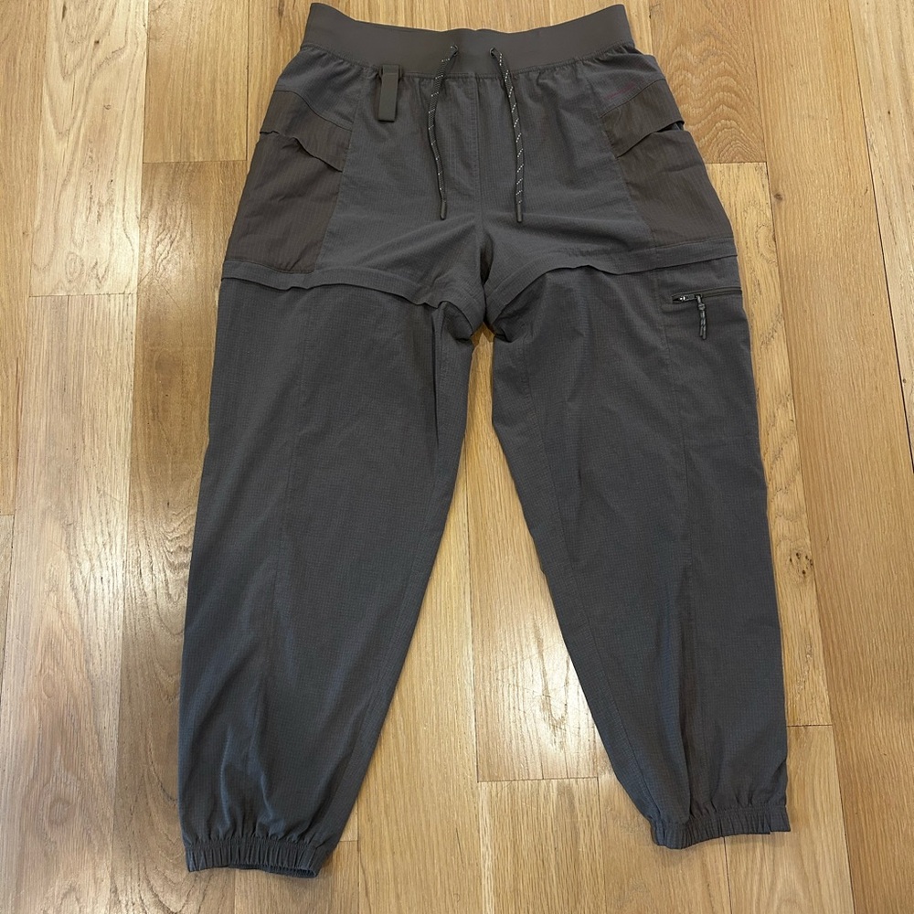 Women’s Lululemon Convertible HR Hiking Jogger Woven Air- size 12
